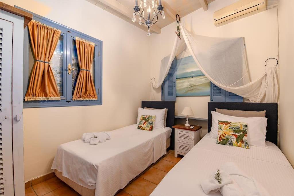 Villa Elmar Aegina Exteriör bild