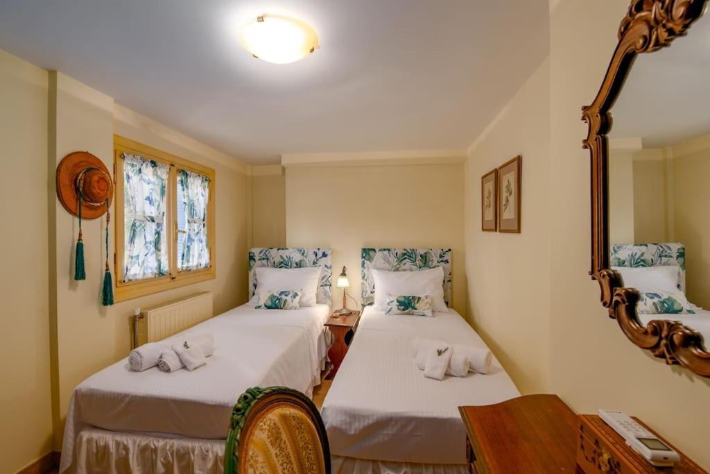 Villa Elmar Aegina Exteriör bild